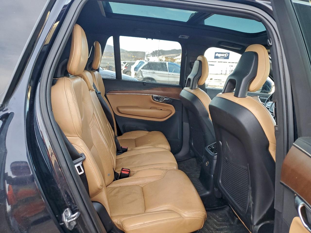 2017 VOLVO XC90 T8 photo 11