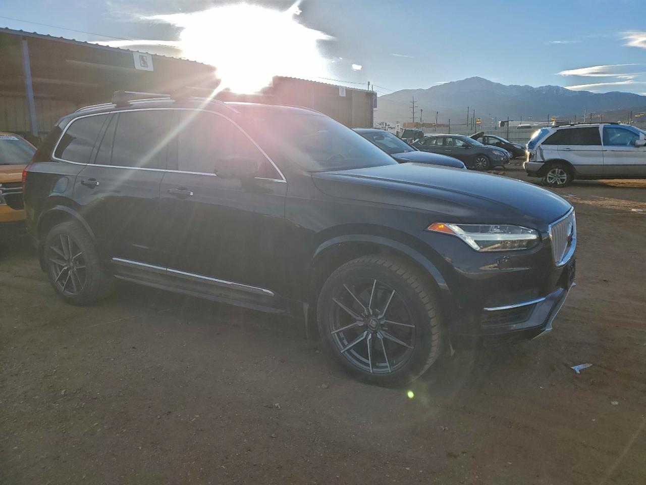 2017 VOLVO XC90 T8 photo 4