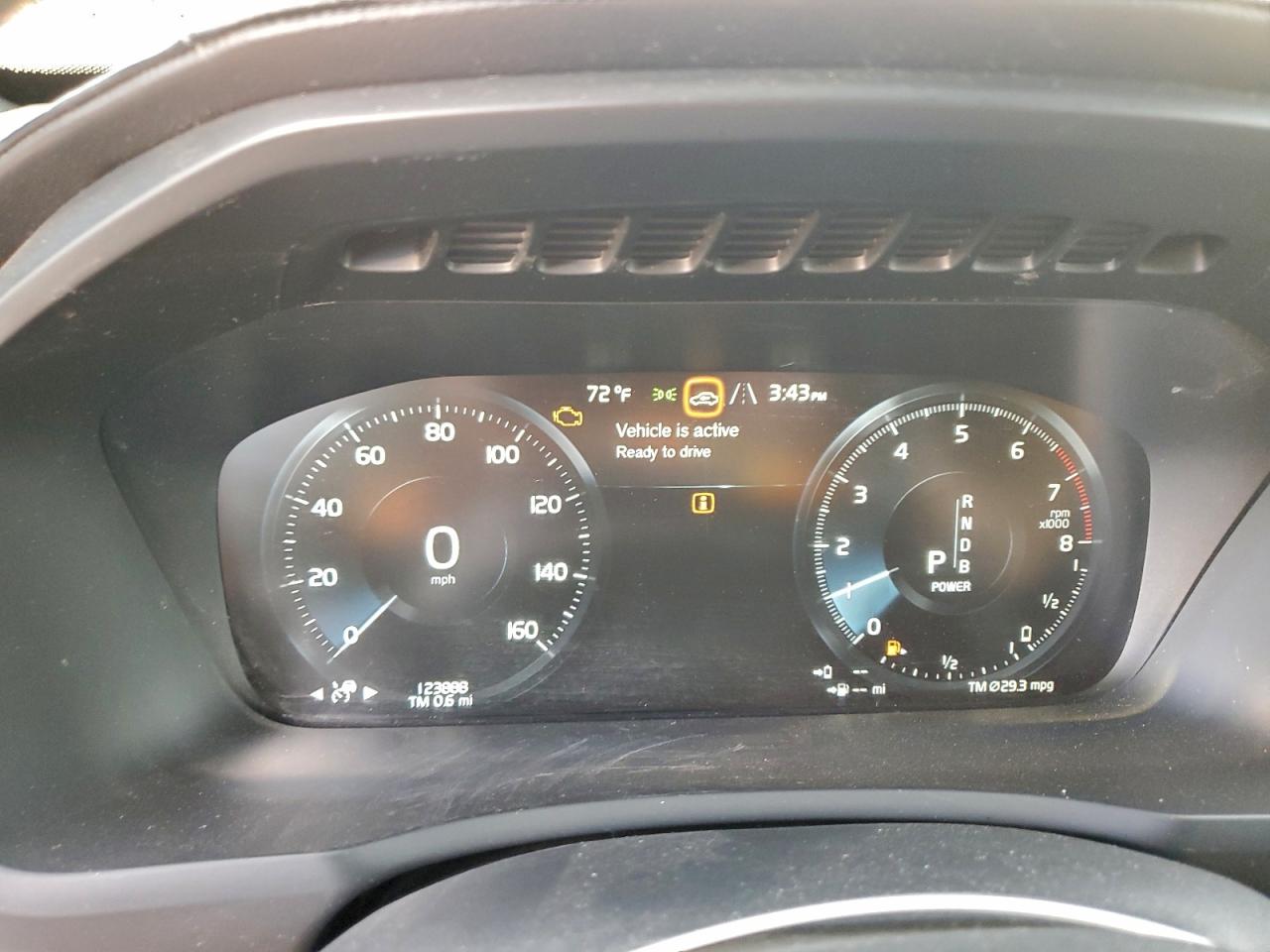 2017 VOLVO XC90 T8 photo 9