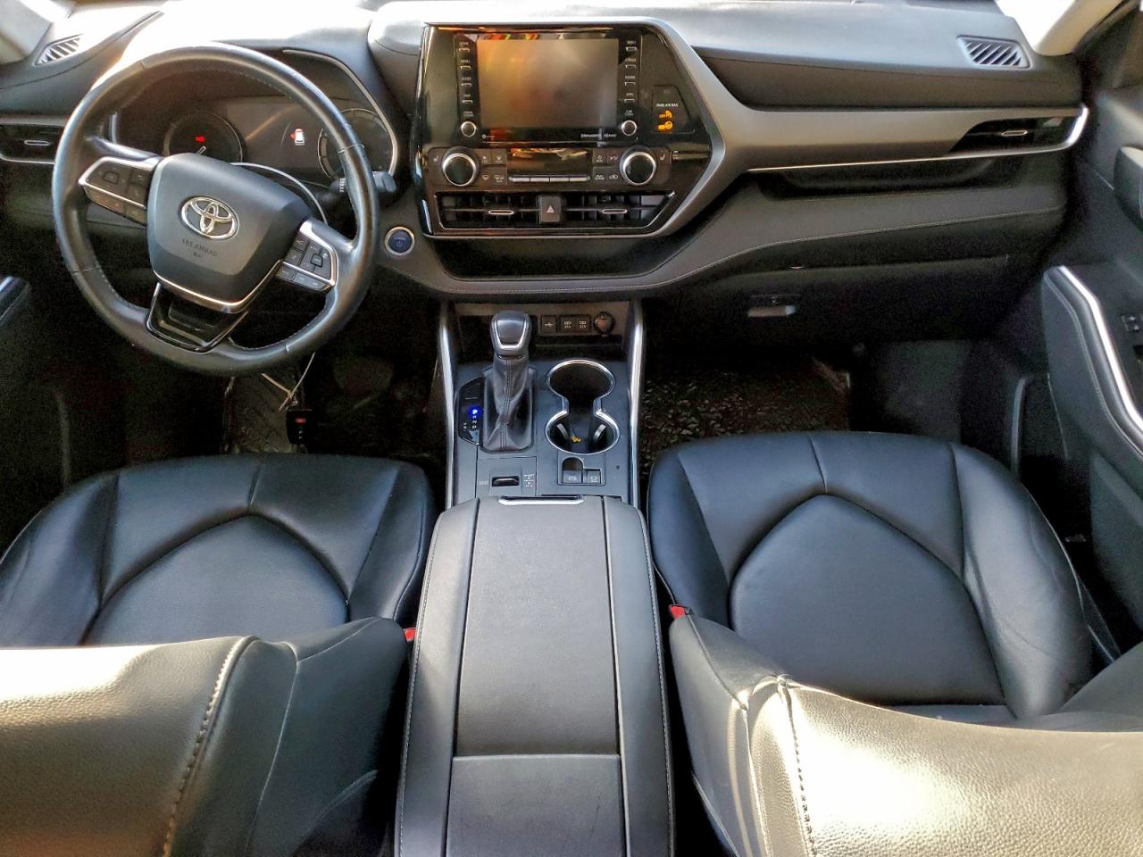 2020 TOYOTA HIGHLANDER HYBRID XLE photo 8