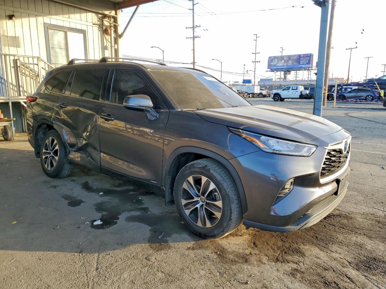 2020 TOYOTA HIGHLANDER HYBRID XLE photo 4