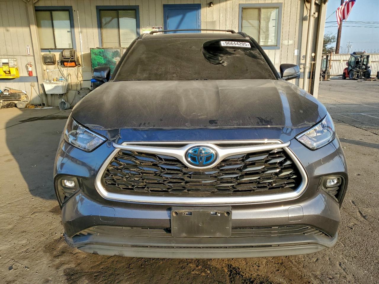 2020 TOYOTA HIGHLANDER HYBRID XLE photo 5