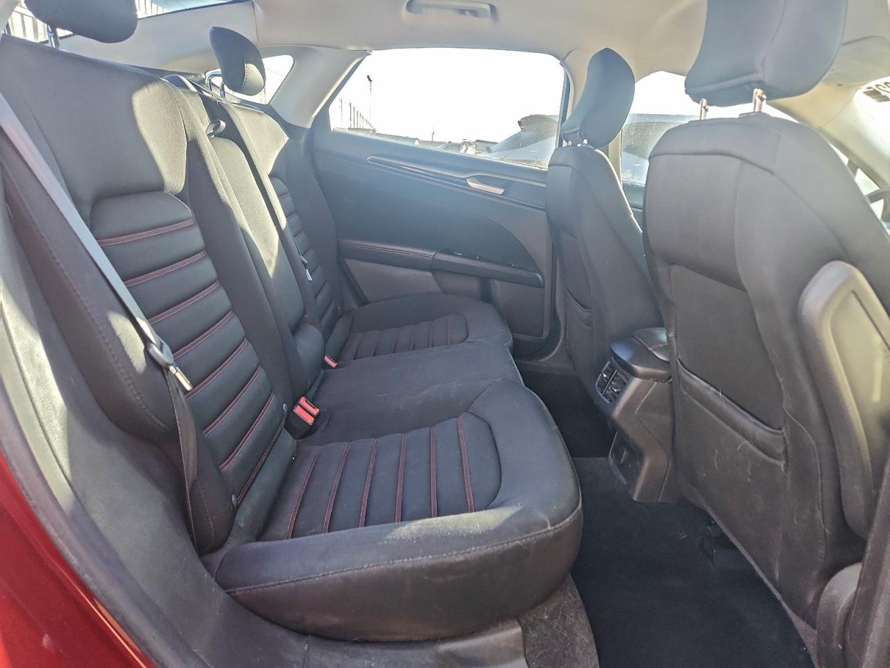 2016 FORD FUSION SE photo 10
