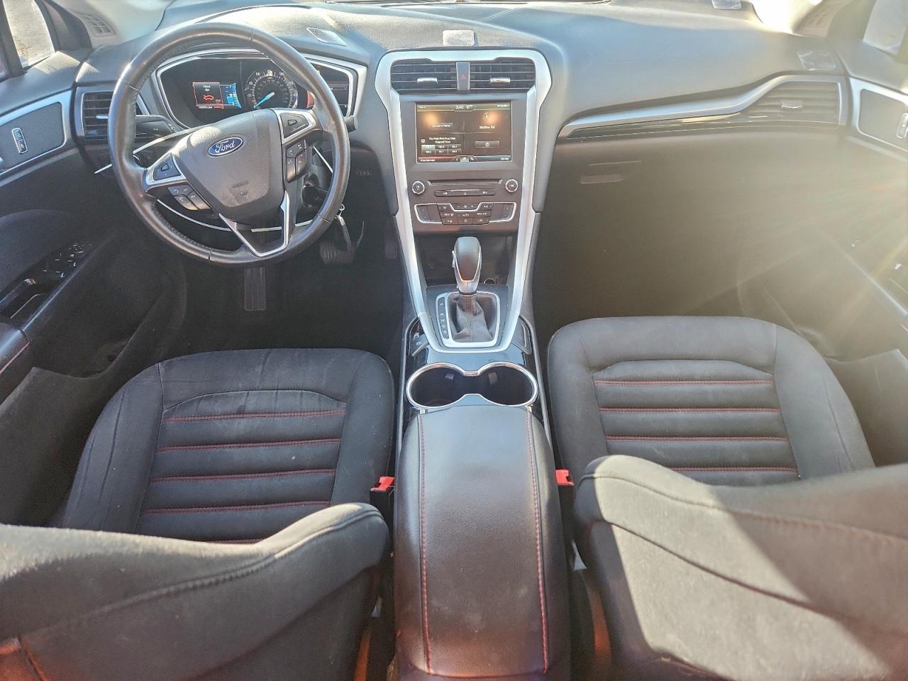 2016 FORD FUSION SE photo 8