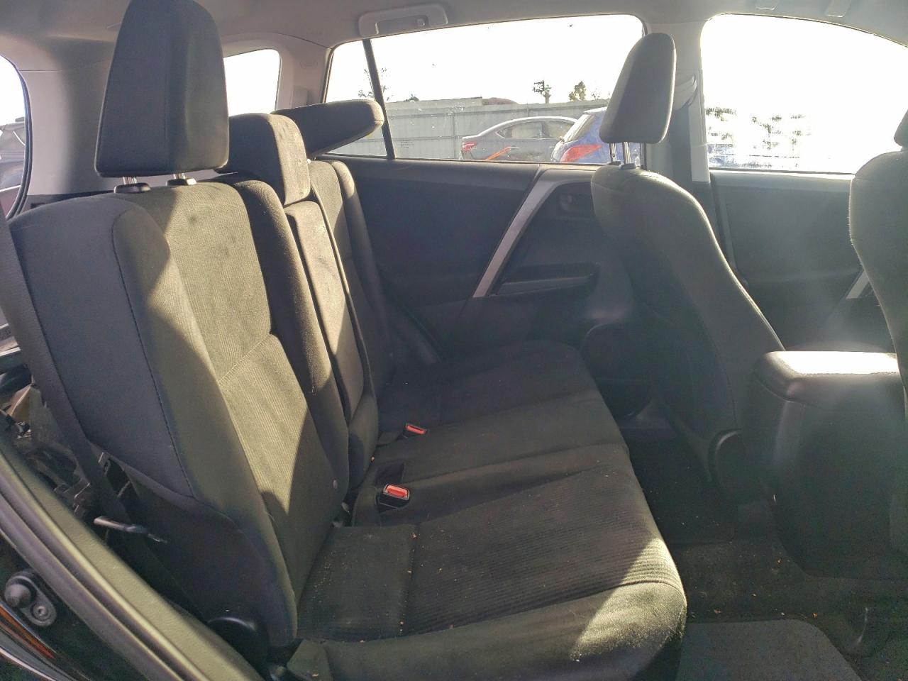 2016 TOYOTA RAV4 LE photo 11