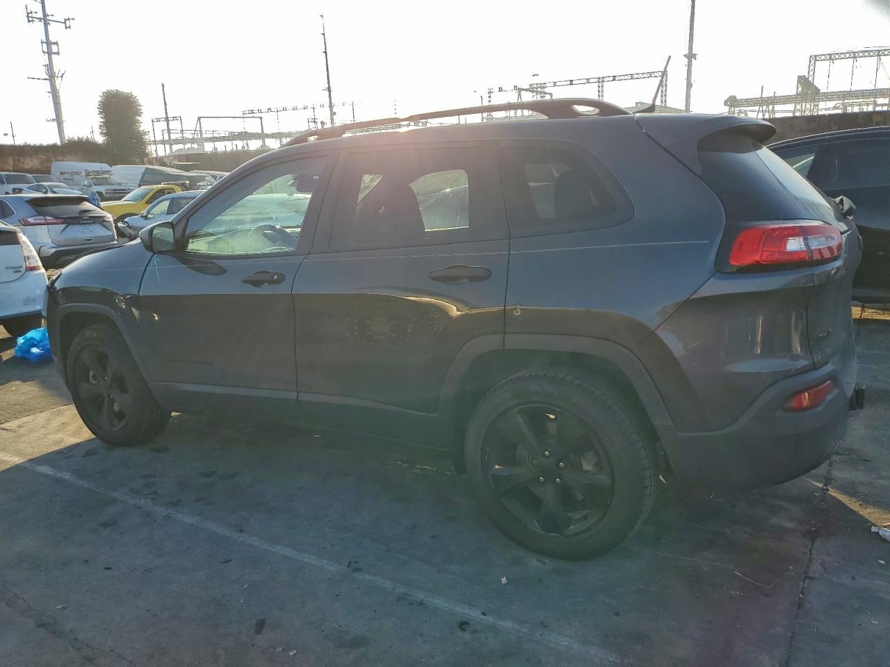 2017 JEEP CHEROKEE SPORT photo 2