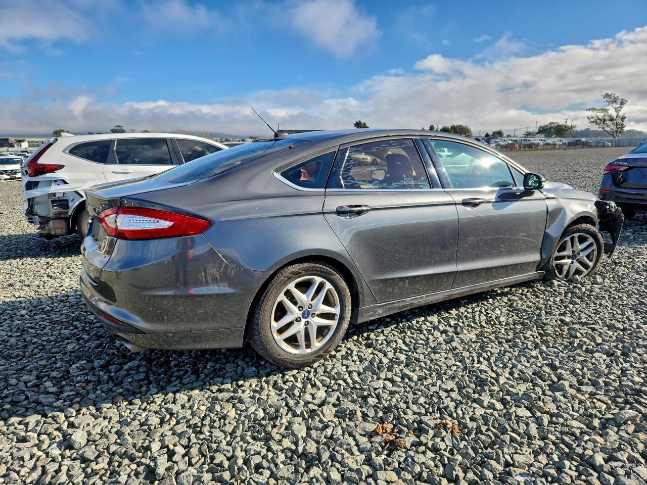 2015 FORD FUSION SE photo 3