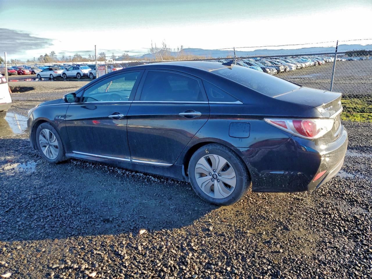 2013 HYUNDAI SONATA HYBRID photo 2