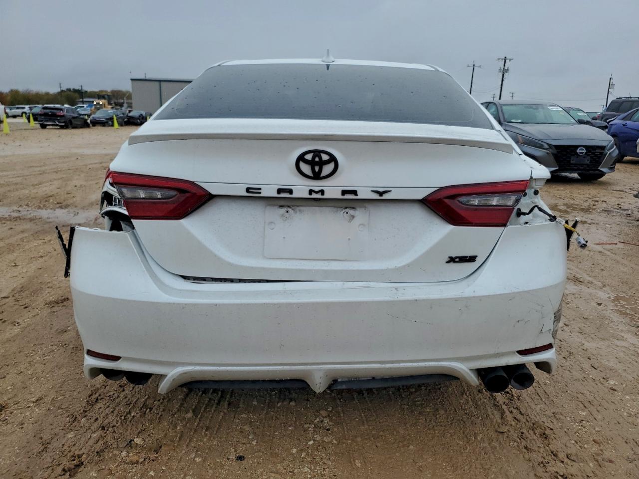 2021 TOYOTA CAMRY XSE photo 6