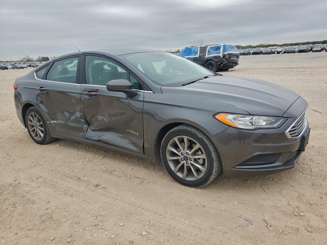 2017 FORD FUSION S HYBRID photo 4