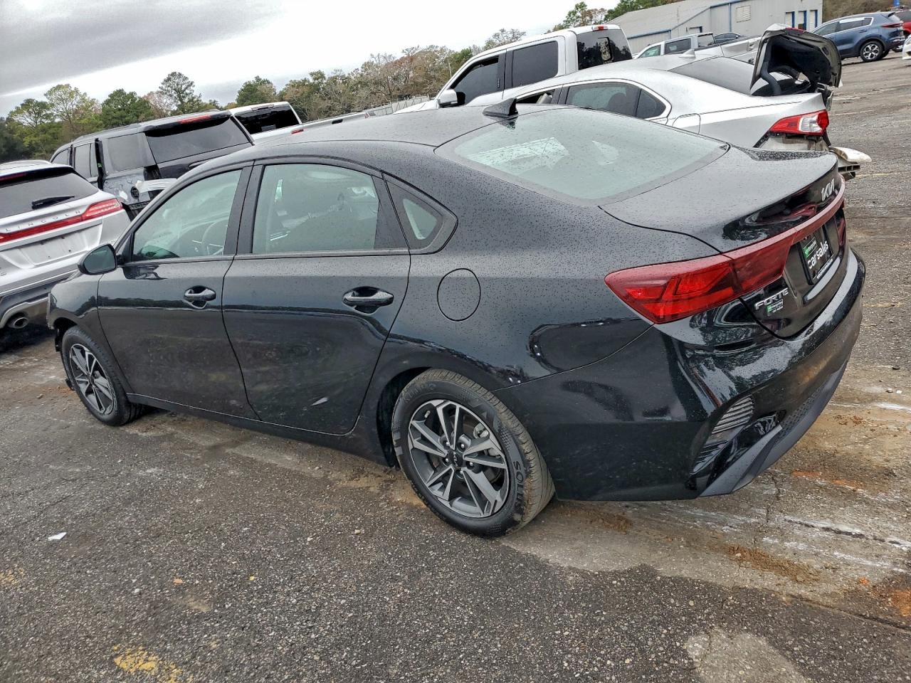 2024 KIA FORTE LX photo 5
