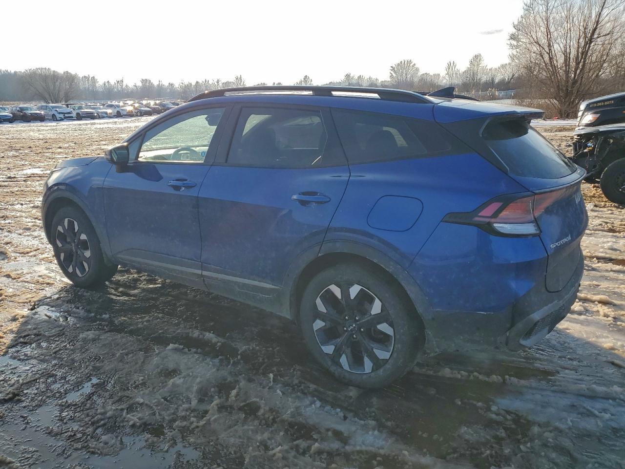 2023 KIA SPORTAGE X LINE photo 3