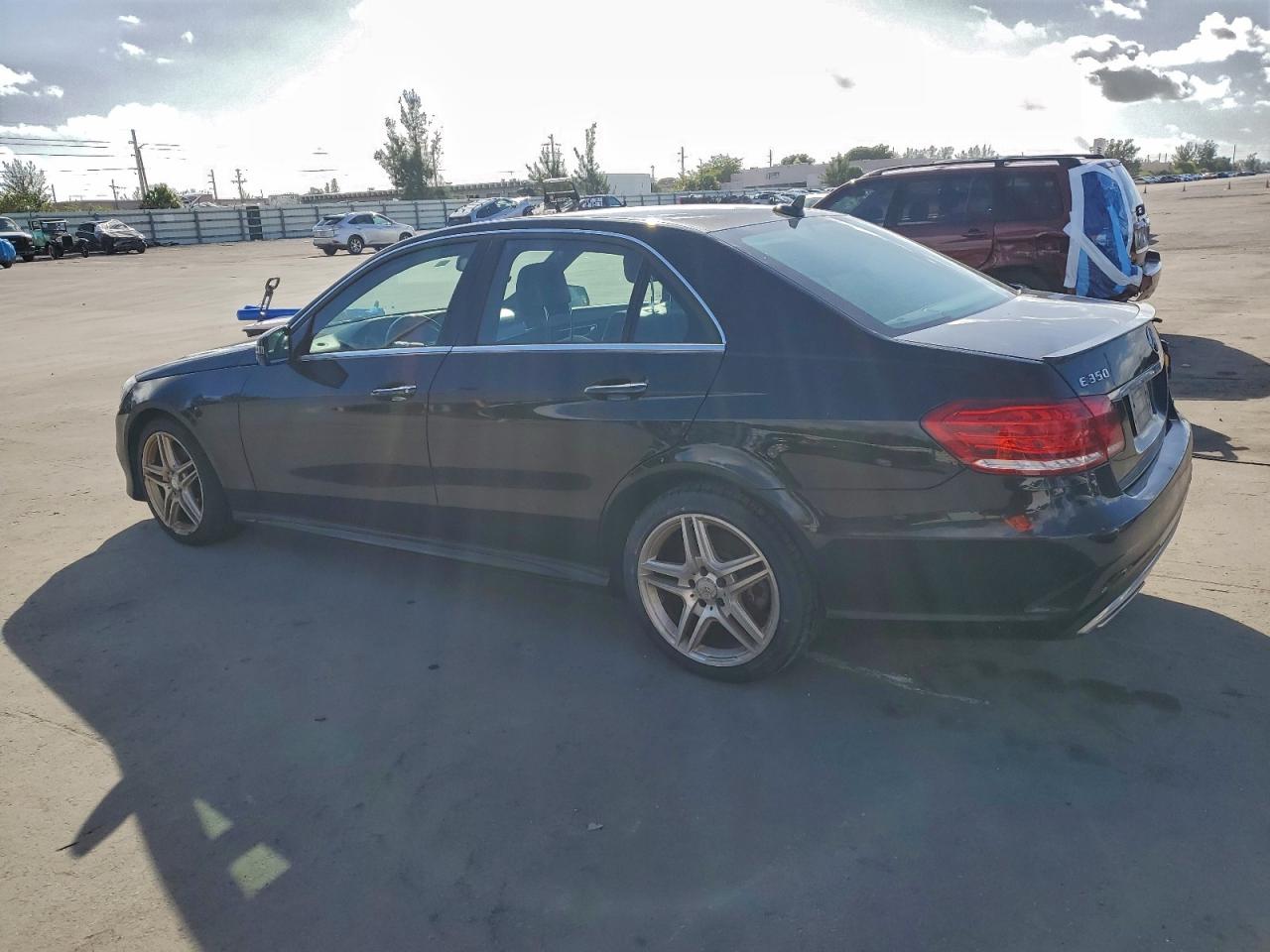 2014 MERCEDES-BENZ E 350 4MATIC photo 2