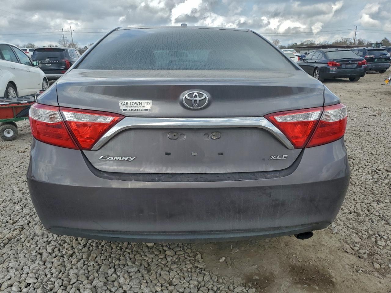 2016 TOYOTA CAMRY LE photo 6