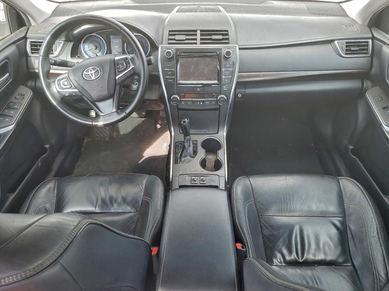 2016 TOYOTA CAMRY LE photo 8