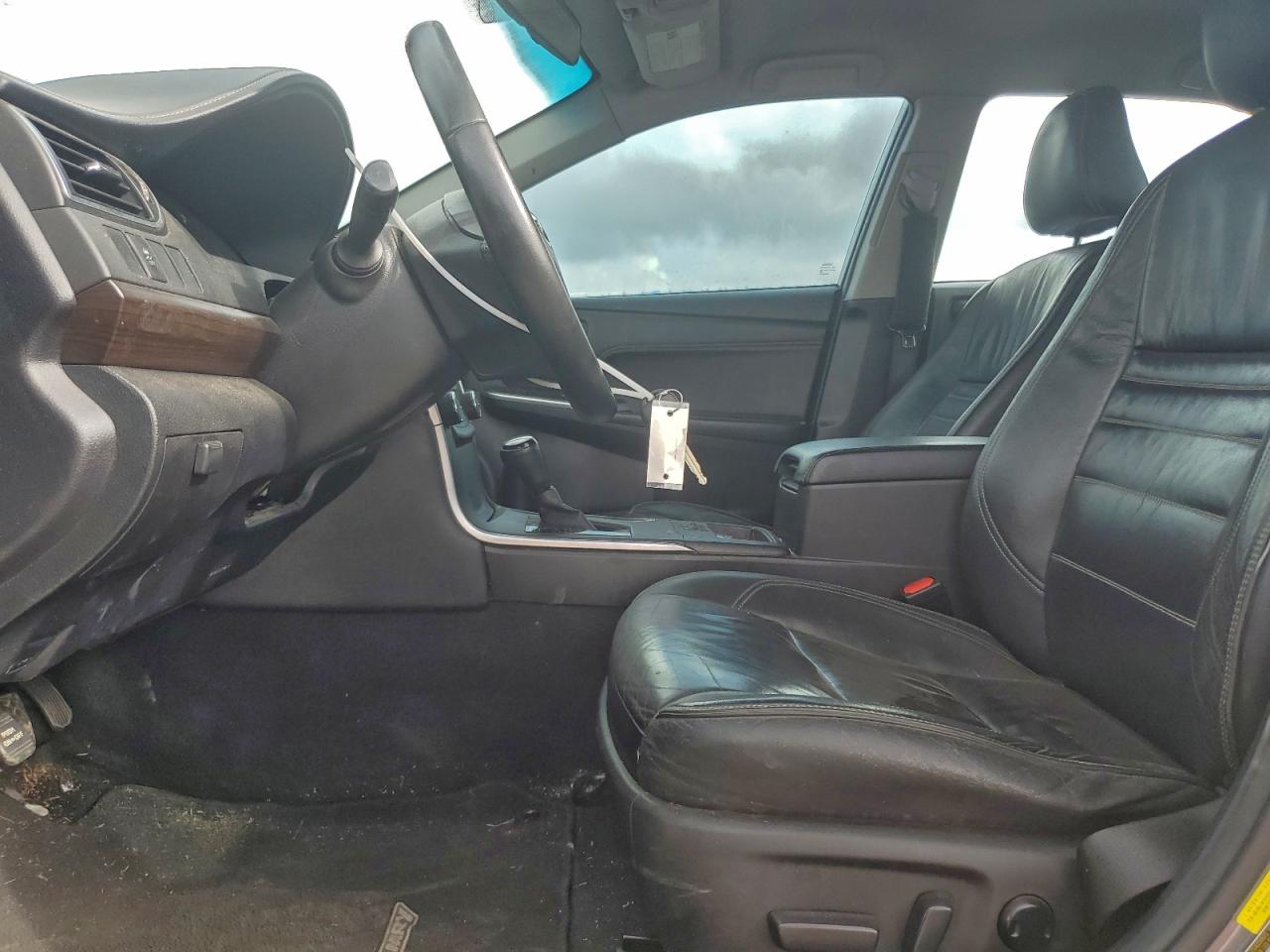 2016 TOYOTA CAMRY LE photo 7
