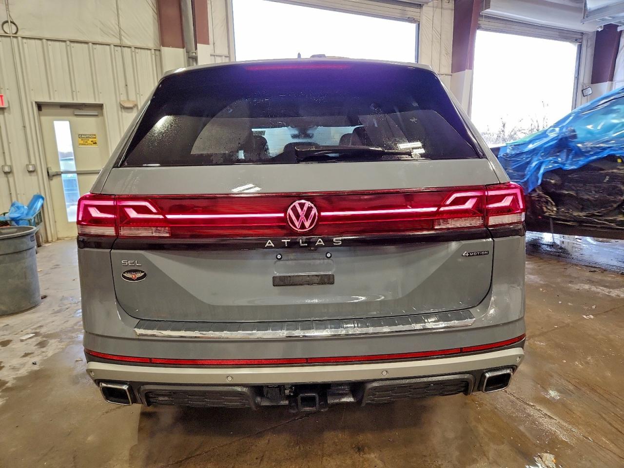 2024 VOLKSWAGEN ATLAS PEAK EDITION SEL photo 6