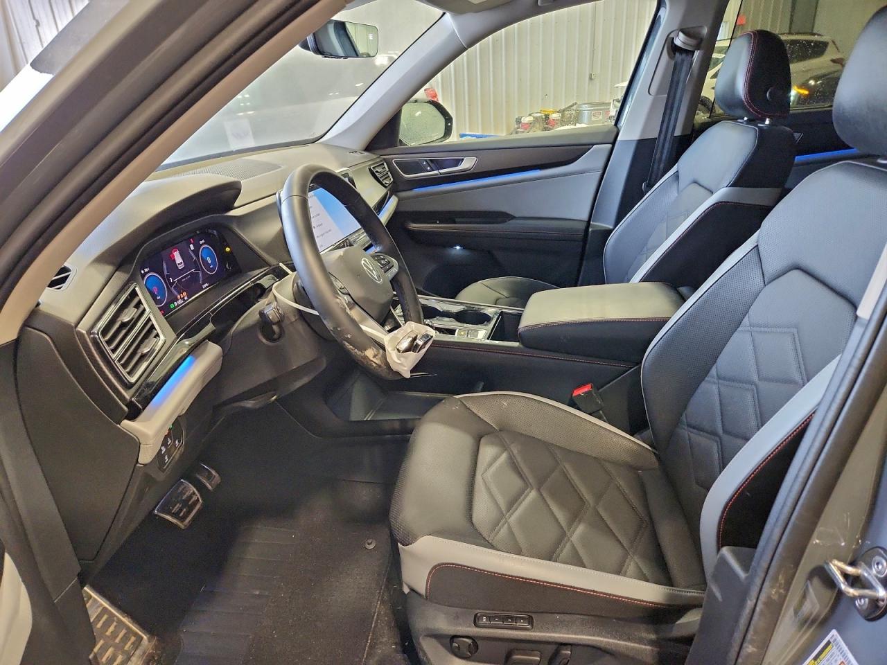 2024 VOLKSWAGEN ATLAS PEAK EDITION SEL photo 7