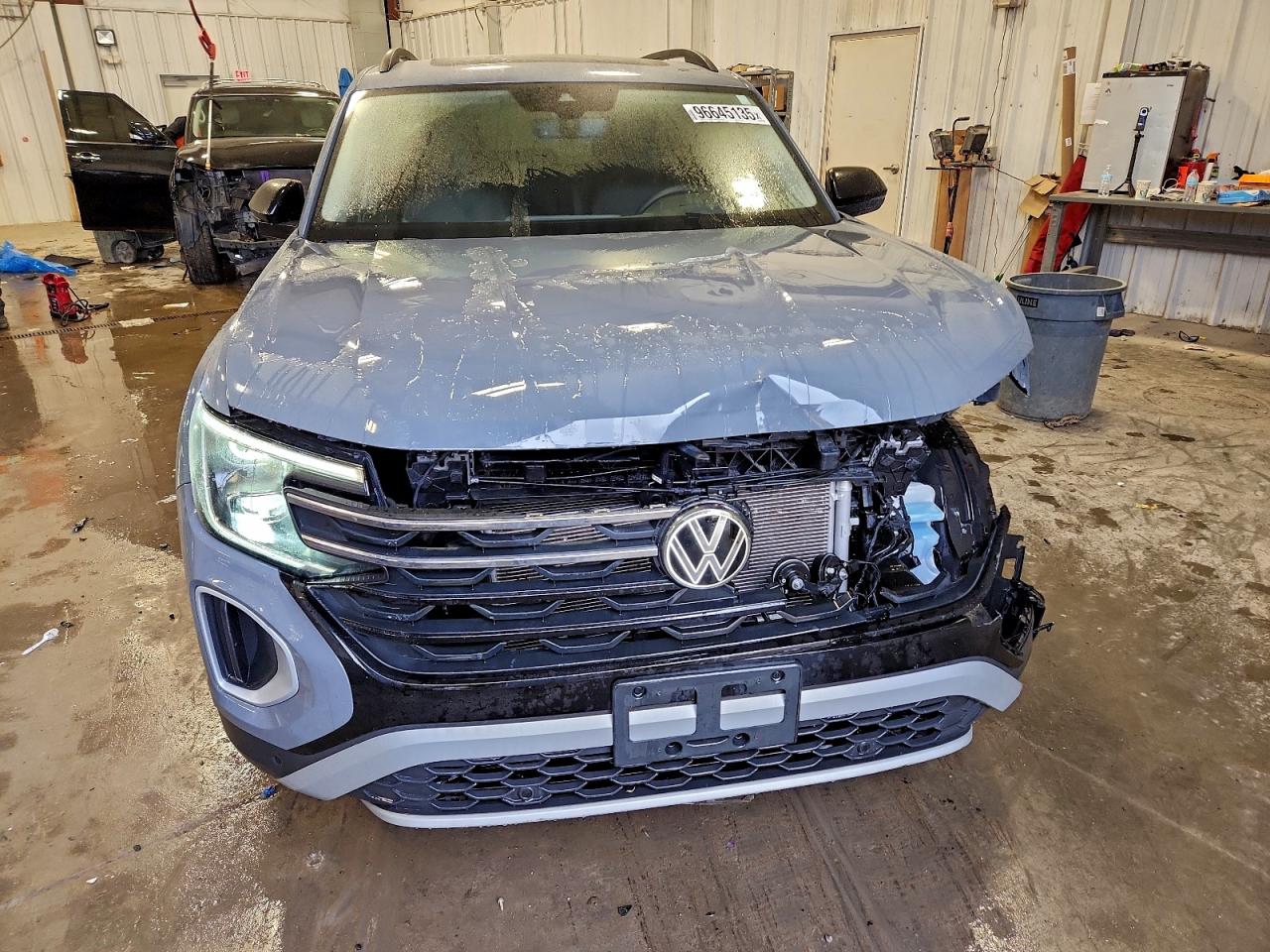 2024 VOLKSWAGEN ATLAS PEAK EDITION SEL photo 5