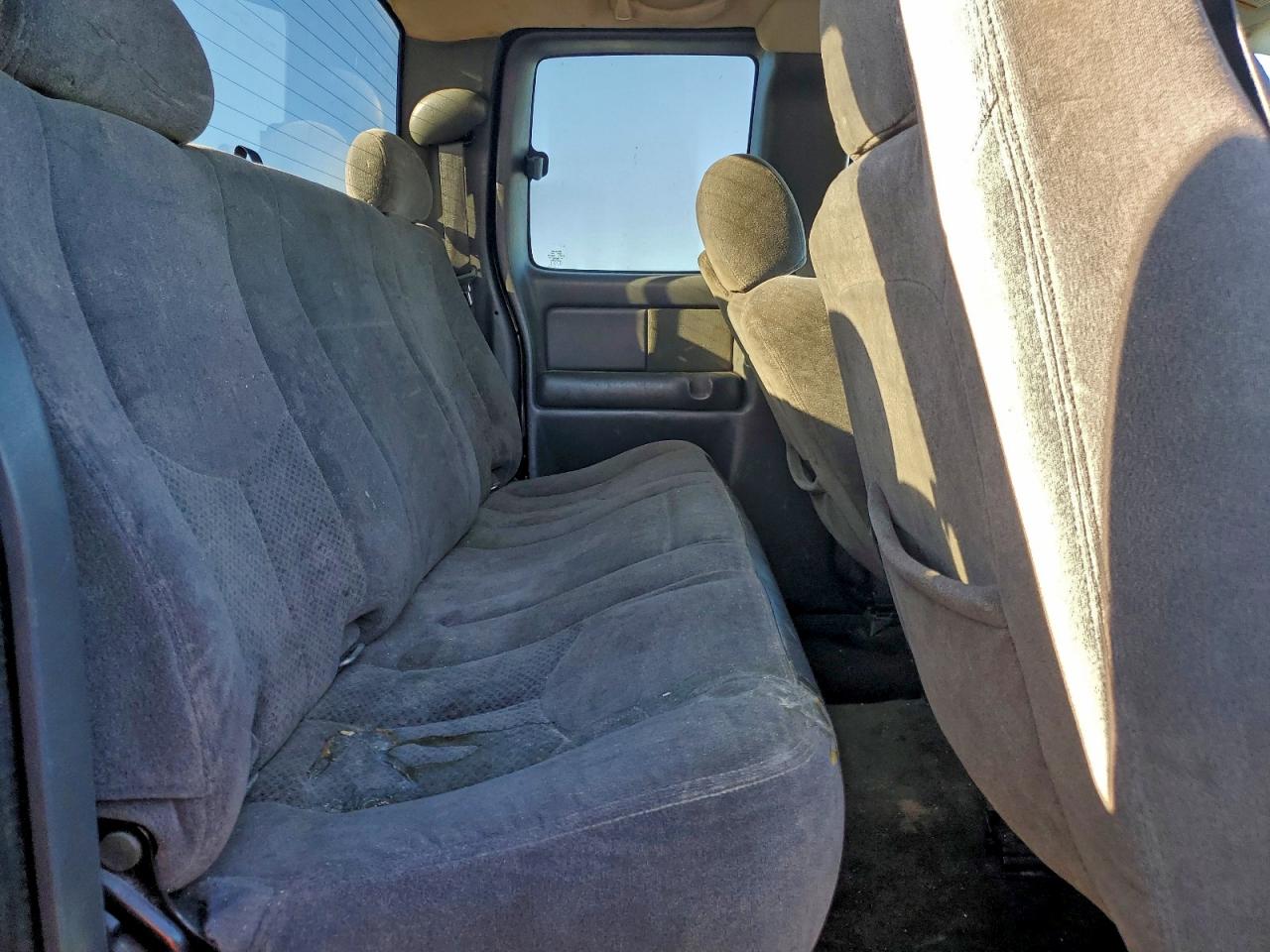 2005 CHEVROLET SILVERADO C1500 photo 10