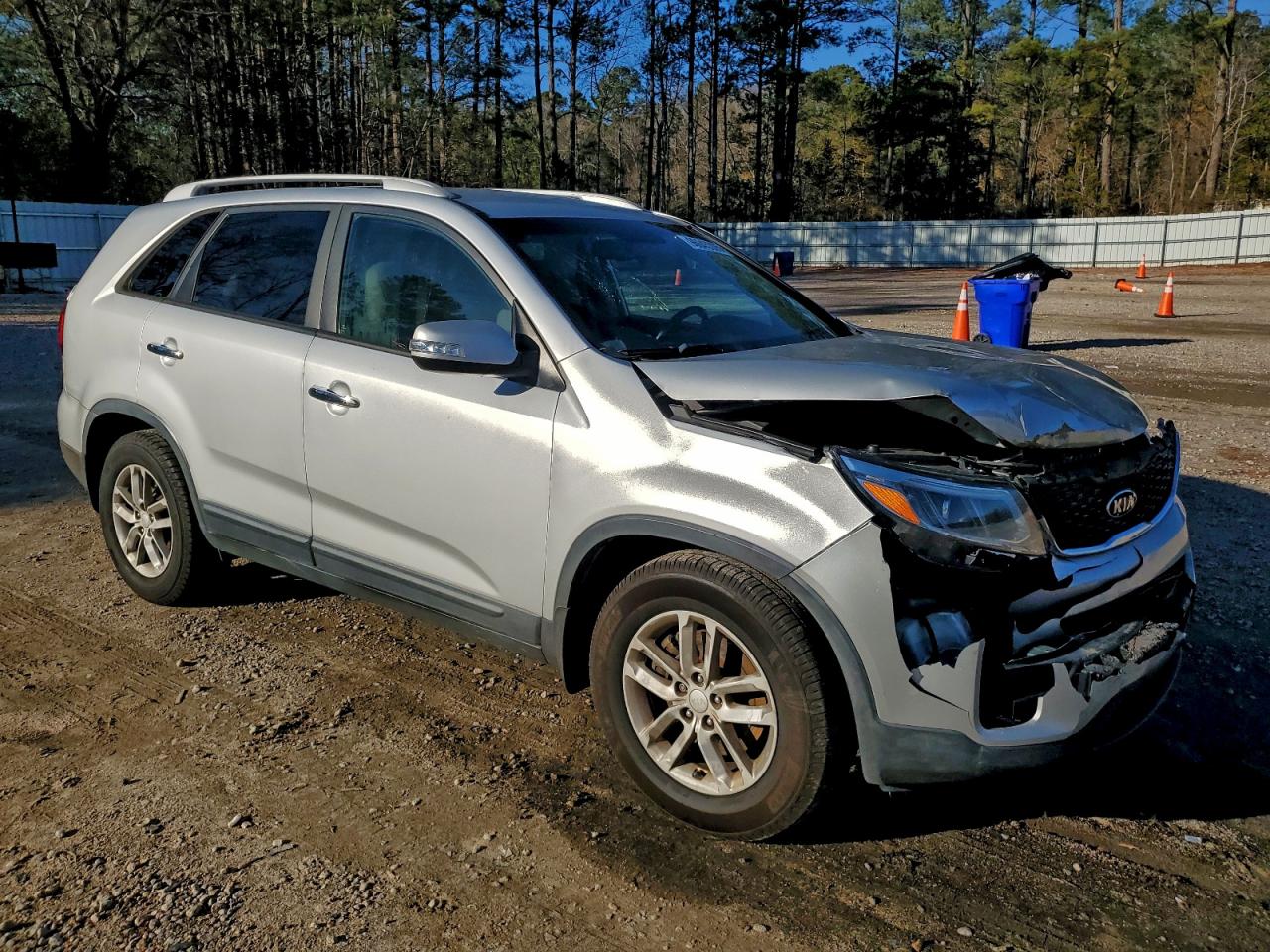 2014 KIA SORENTO LX photo 4