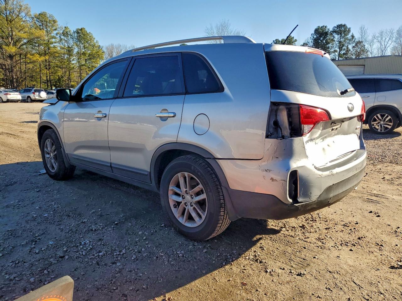 2014 KIA SORENTO LX photo 2