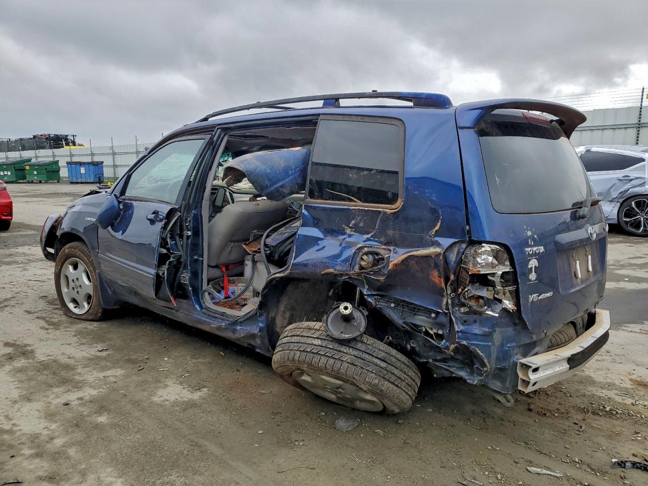 2004 TOYOTA HIGHLANDER LIMITED photo 2