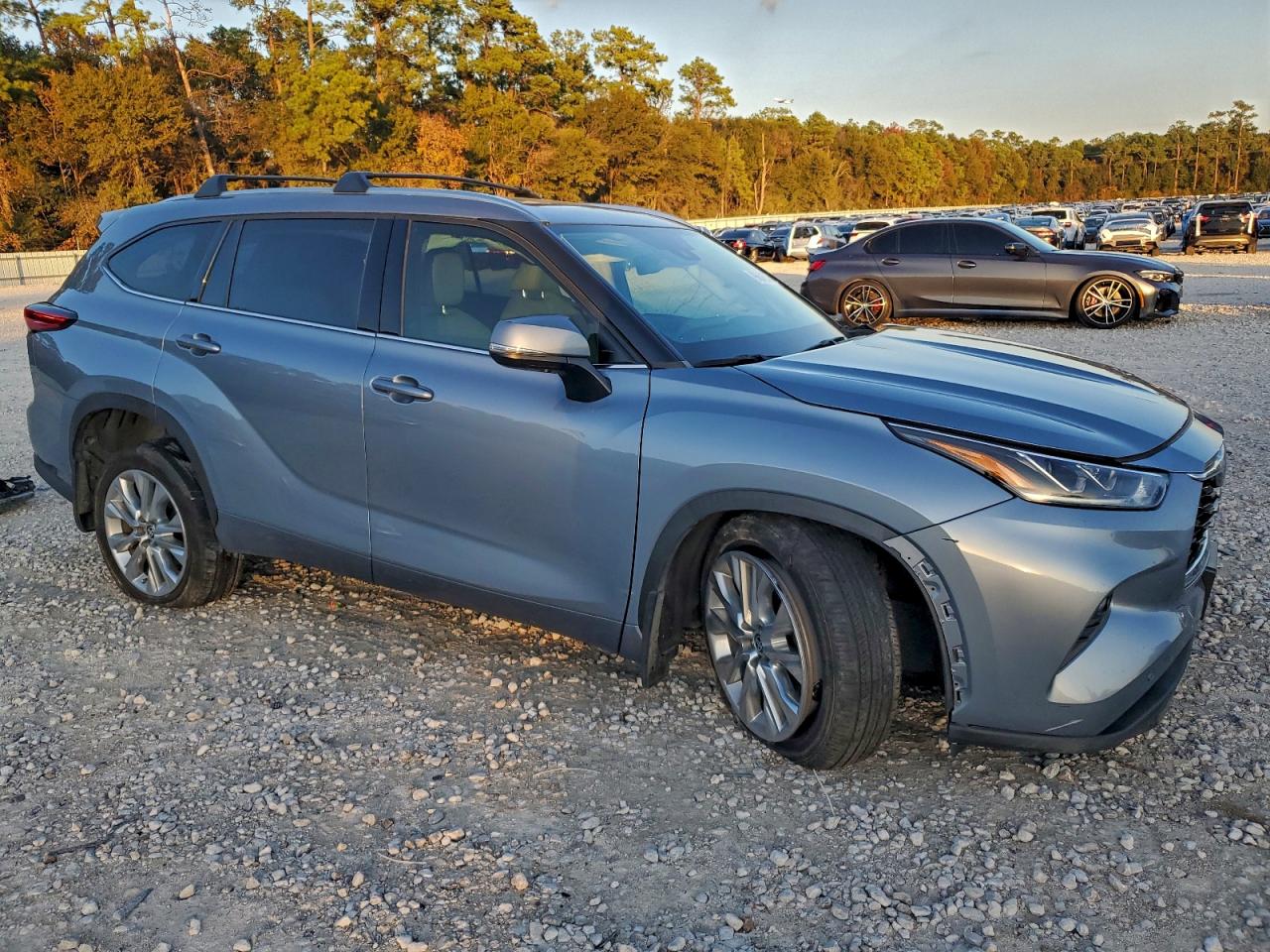 2023 TOYOTA HIGHLANDER HYBRID LIMITED photo 4