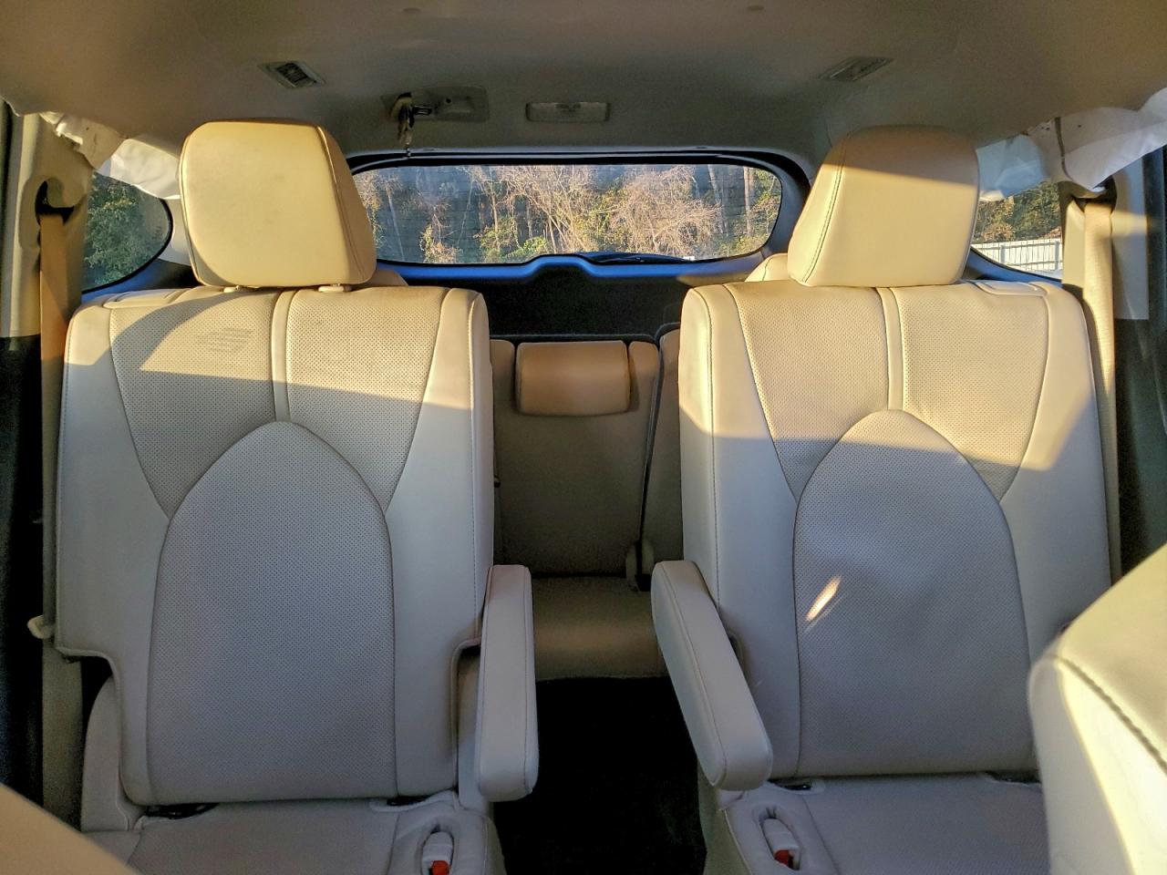 2023 TOYOTA HIGHLANDER HYBRID LIMITED photo 10