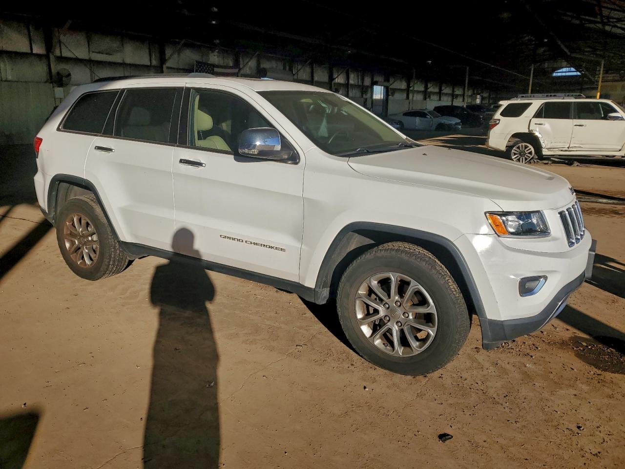 2015 JEEP GRAND CHEROKEE LIMITED photo 4