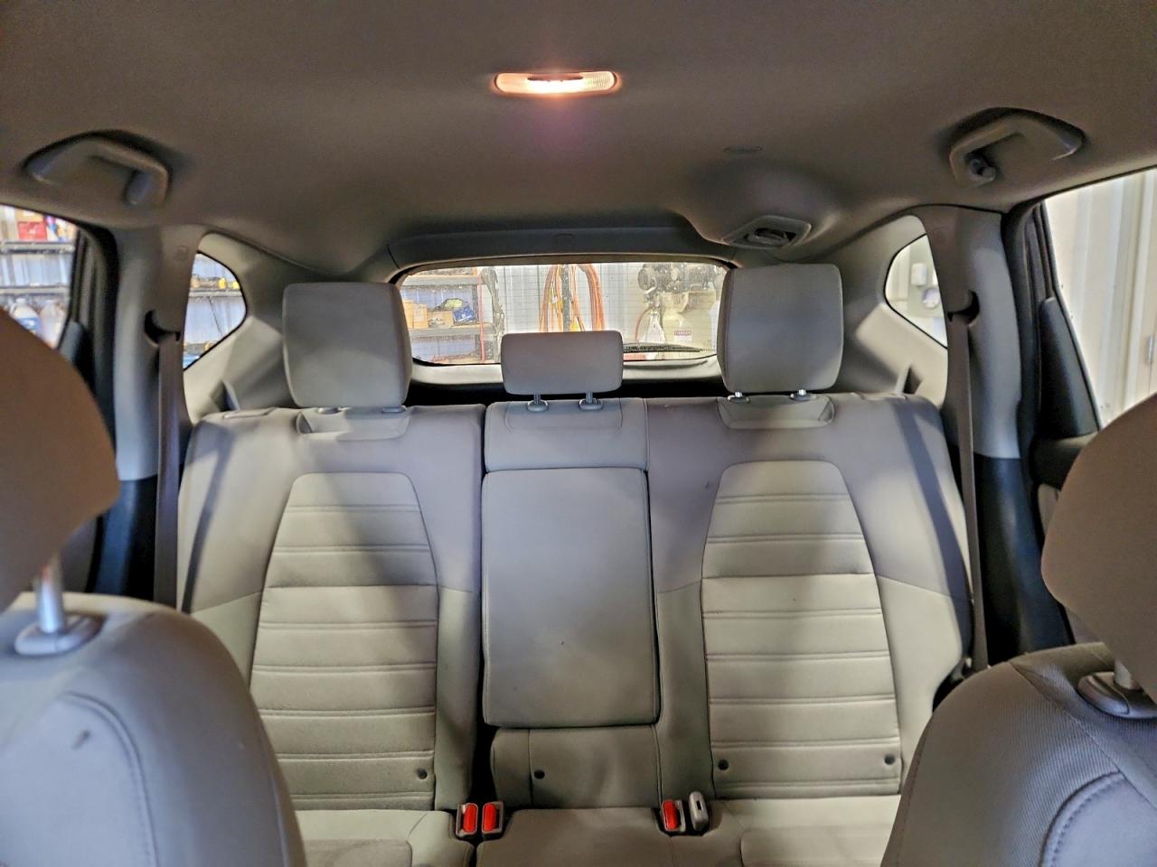 2017 HONDA CR-V LX photo 10