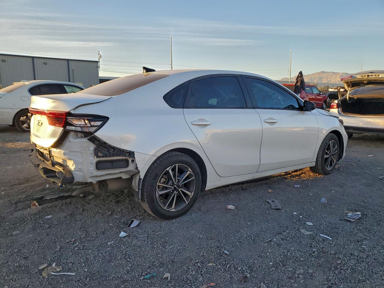 2024 KIA FORTE LX photo 3