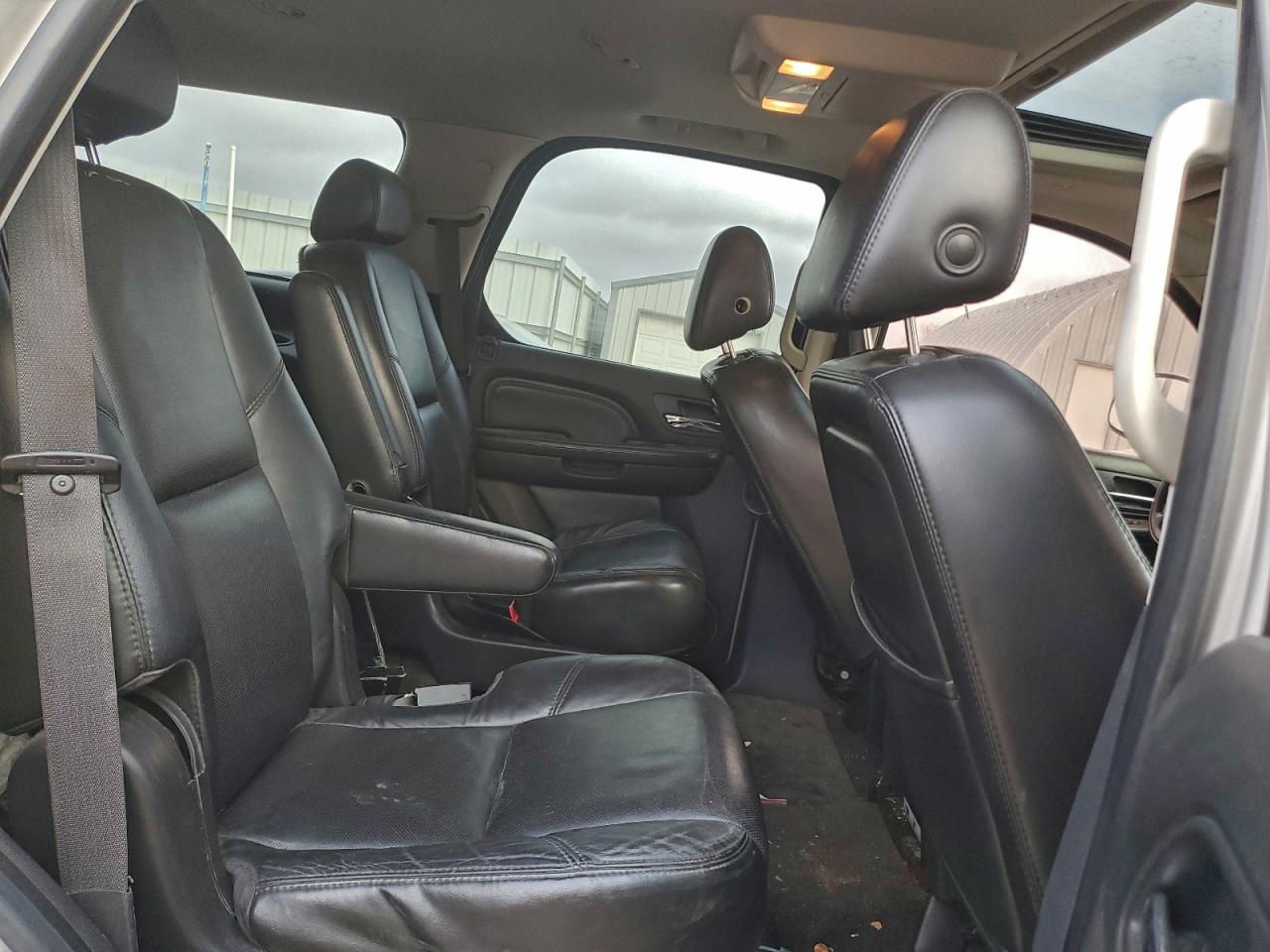 2007 CADILLAC ESCALADE LUXURY photo 11