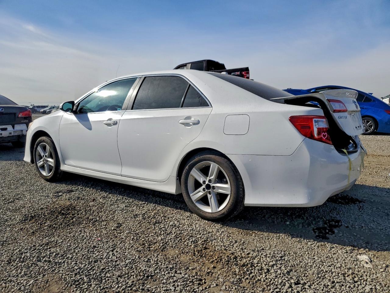 2013 TOYOTA CAMRY L photo 2