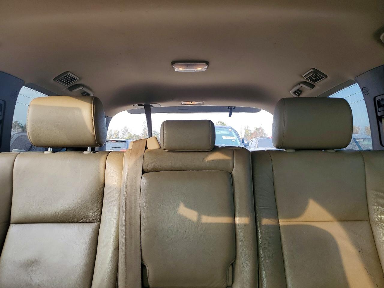 2016 TOYOTA SEQUOIA SR5 photo 19
