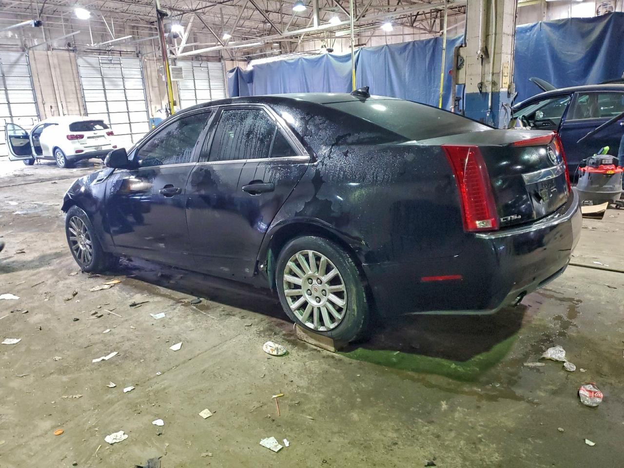 2011 CADILLAC CTS photo 2