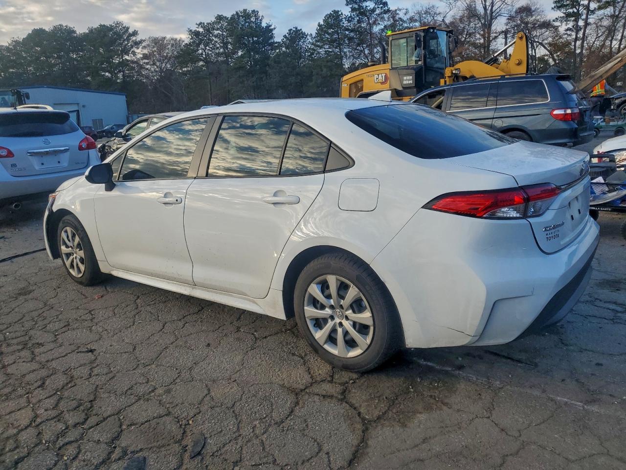 2023 TOYOTA COROLLA LE photo 2
