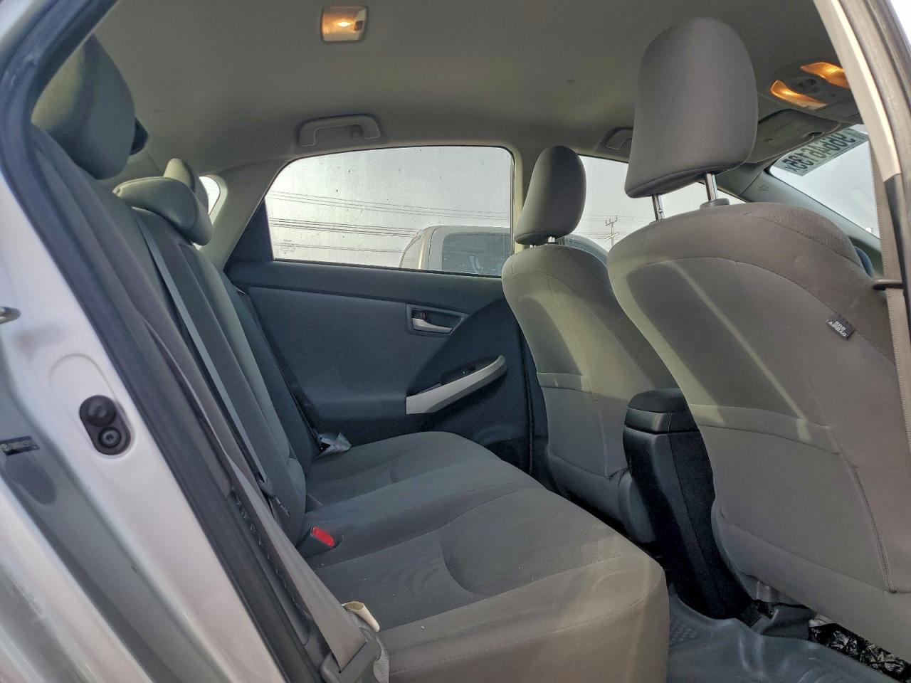 2012 TOYOTA PRIUS photo 10