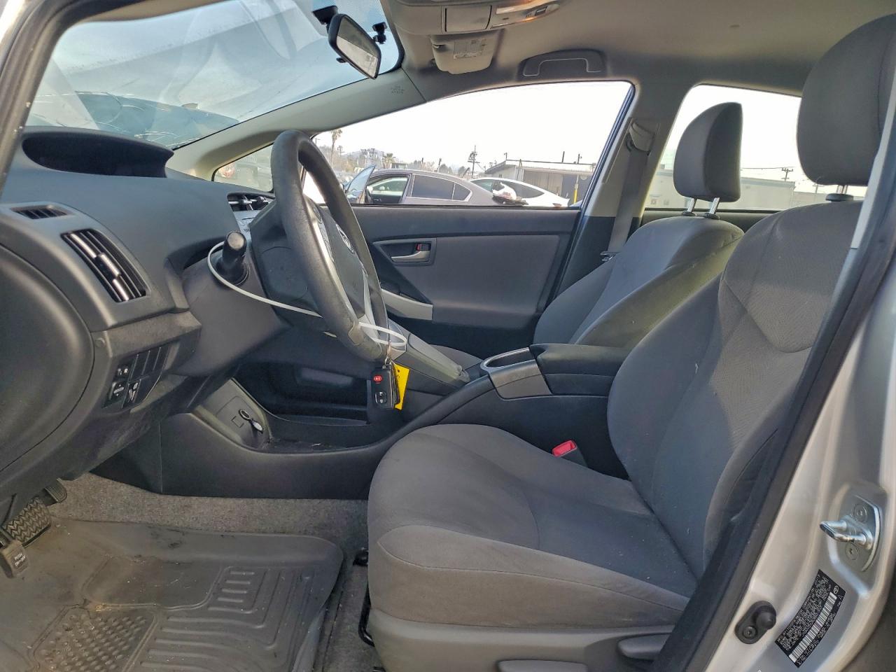 2012 TOYOTA PRIUS photo 7