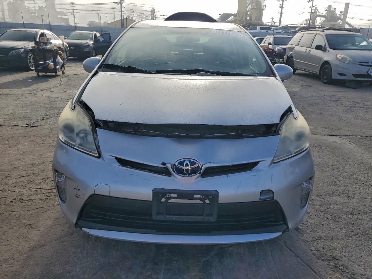 2012 TOYOTA PRIUS photo 5