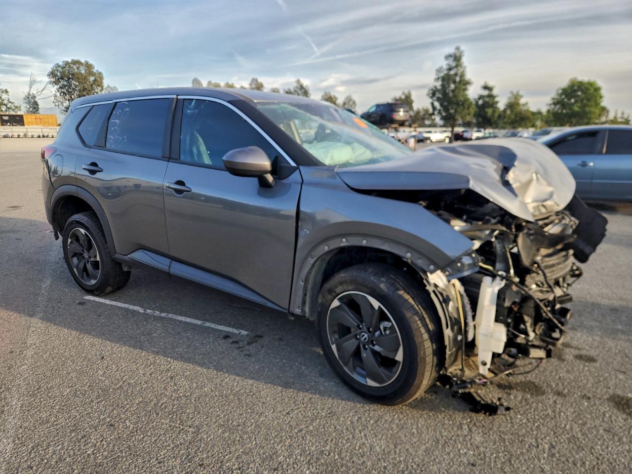 2024 NISSAN ROGUE SV photo 4