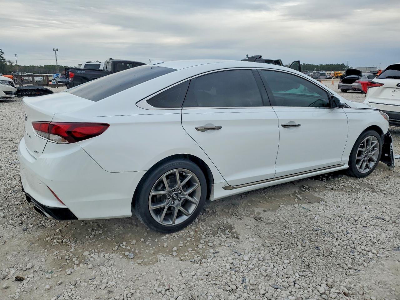 2018 HYUNDAI SONATA SPORT photo 5