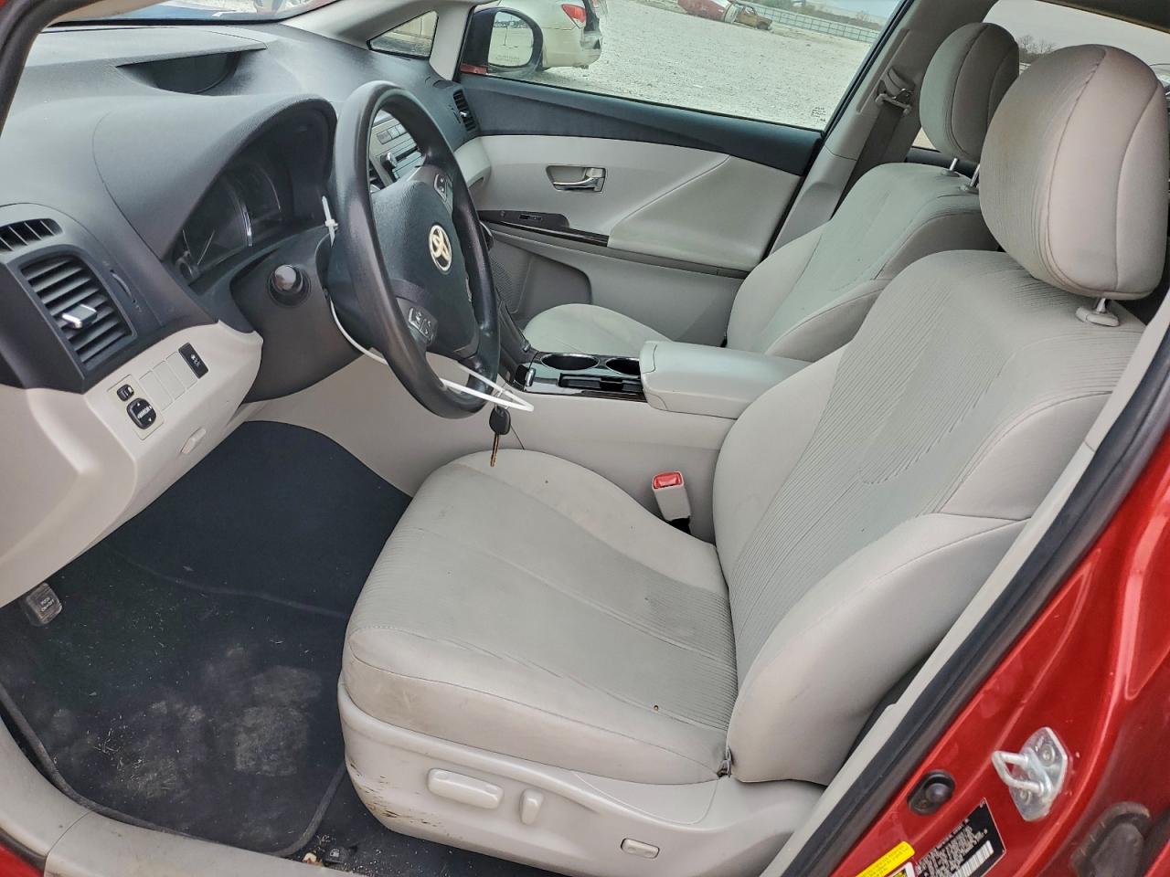 2012 TOYOTA VENZA LE photo 13