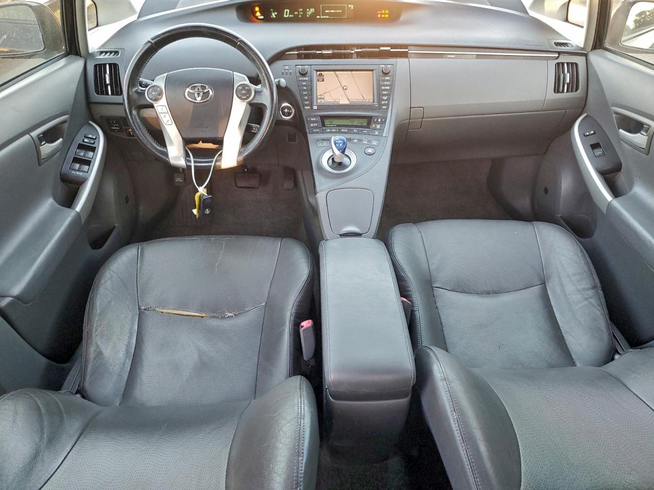 2011 TOYOTA PRIUS photo 8