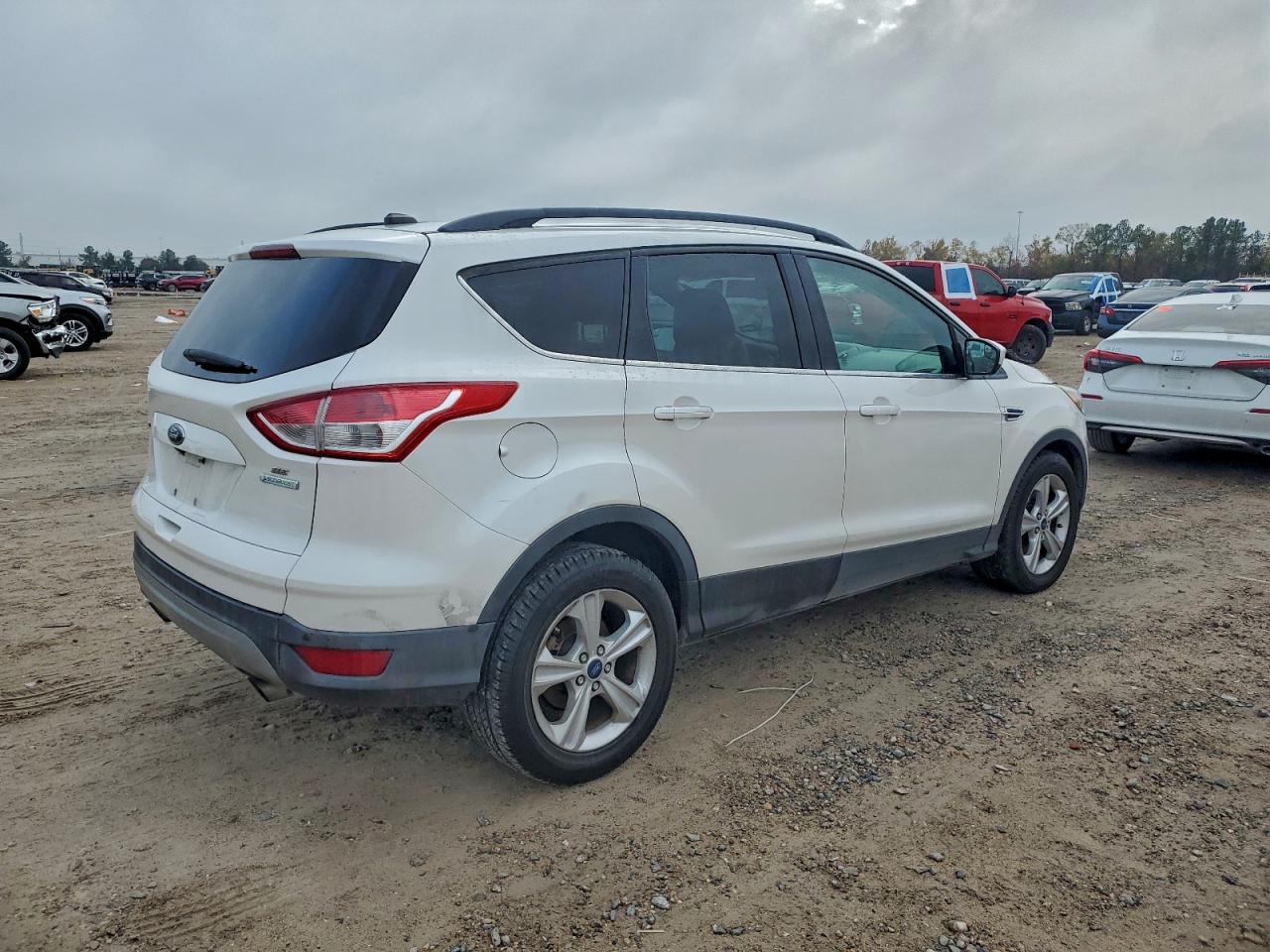 2016 FORD ESCAPE SE photo 3