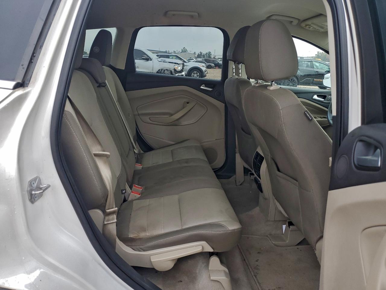 2016 FORD ESCAPE SE photo 11