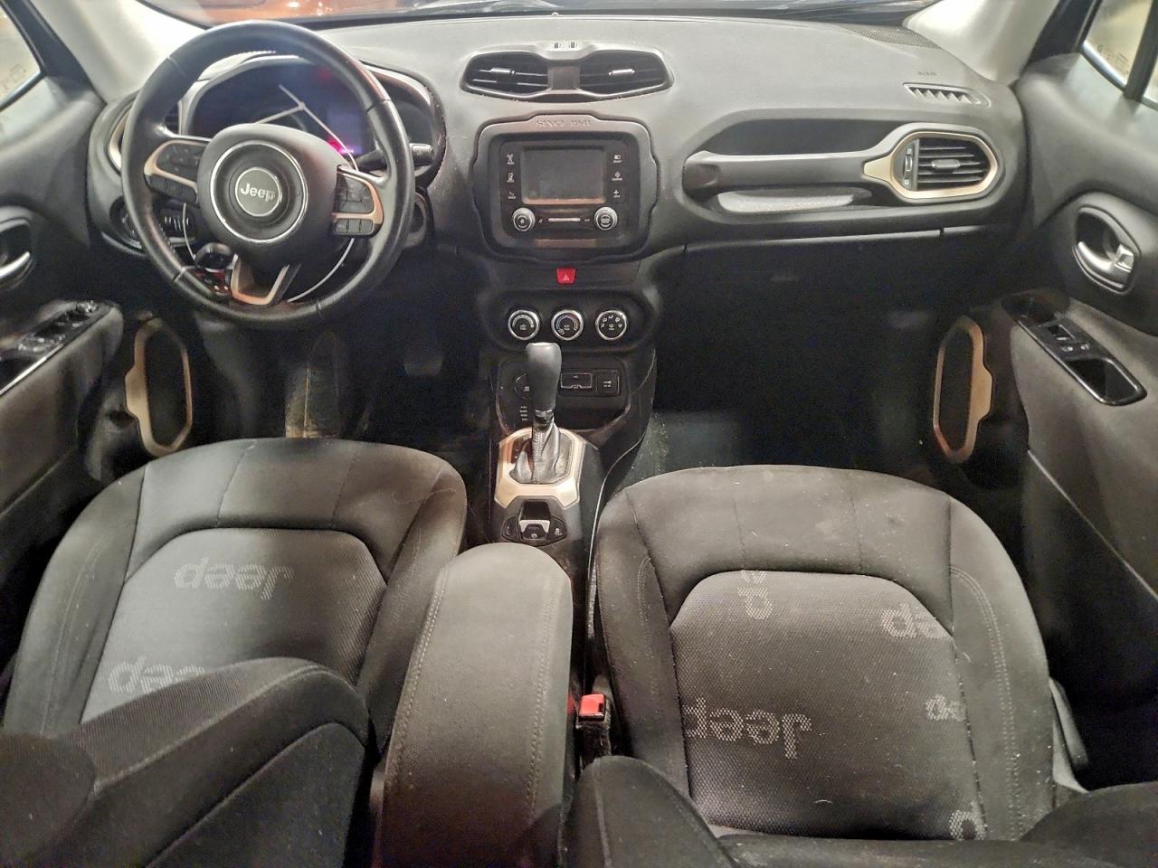2017 JEEP RENEGADE LATITUDE photo 8