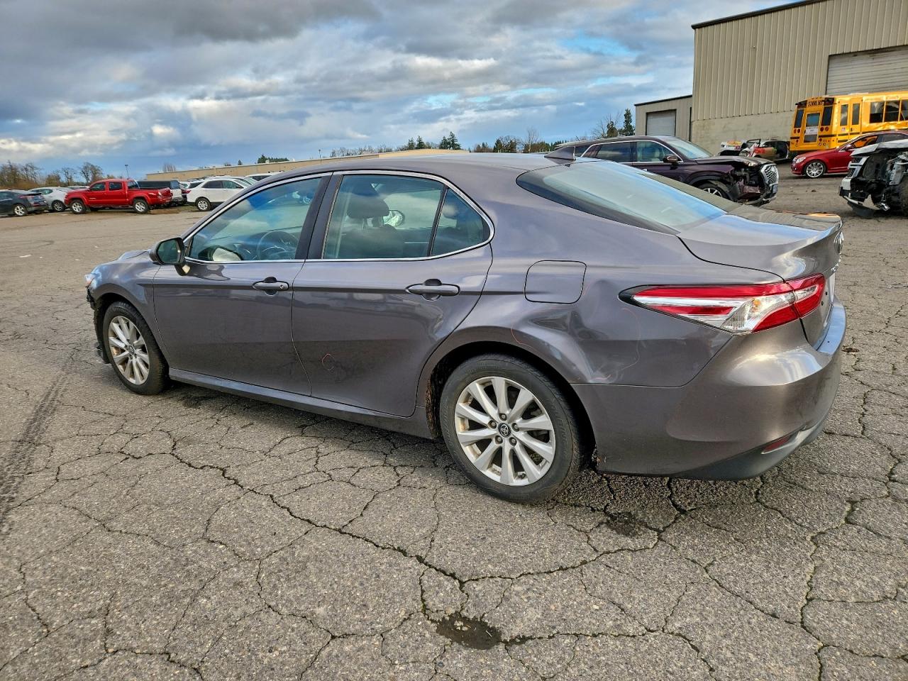 2019 TOYOTA CAMRY L photo 2