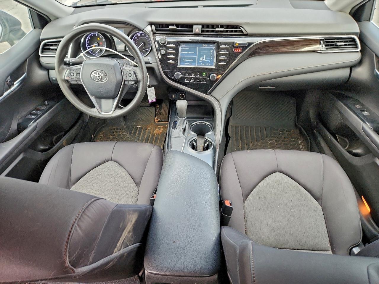 2019 TOYOTA CAMRY L photo 8