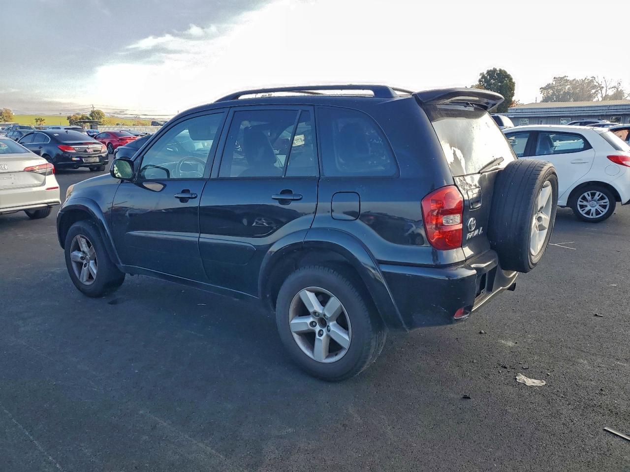 2004 TOYOTA RAV4 photo 2